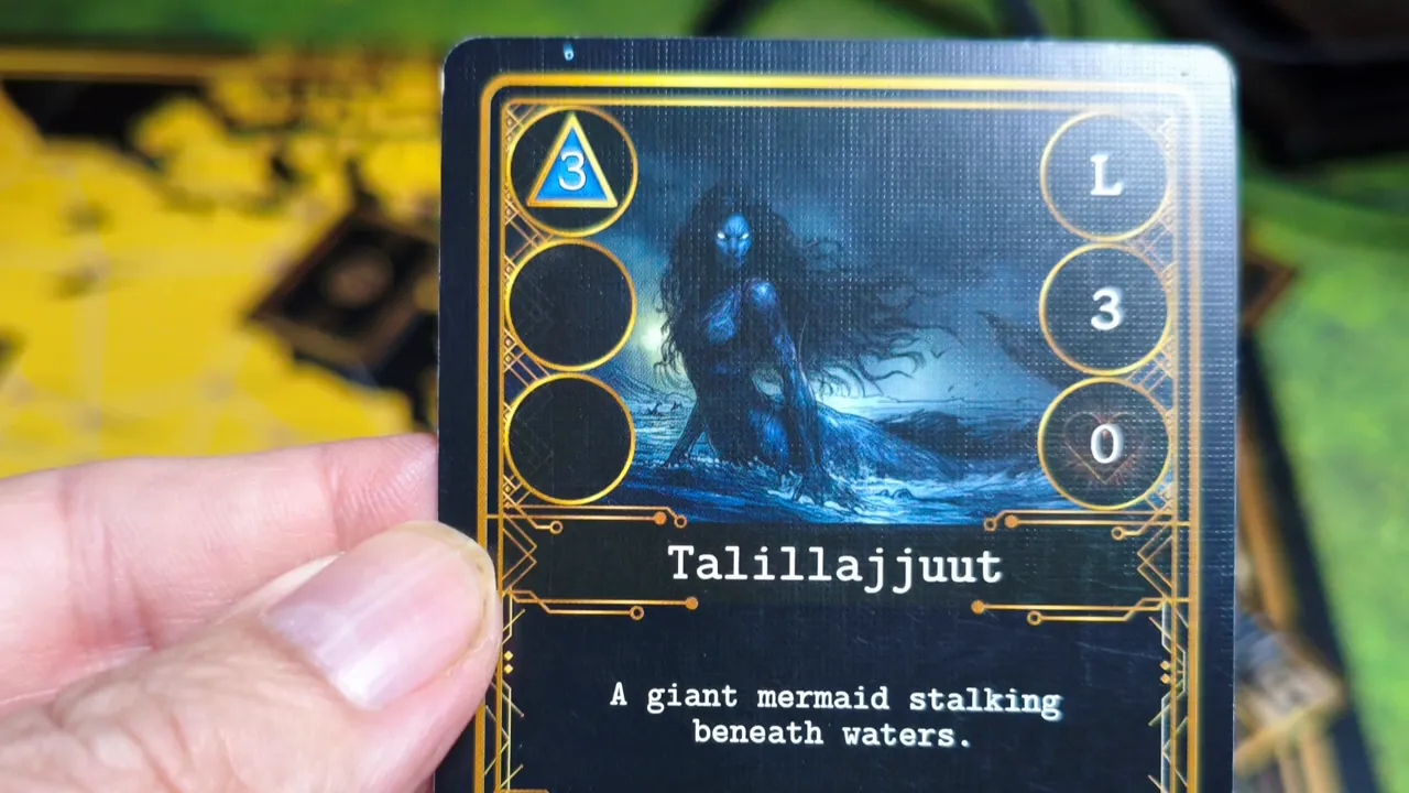 Nahaufnahme der Kryptidenkarte Tallilajjuut mit blauem Probensymbol und Zahlen am Kartenrand