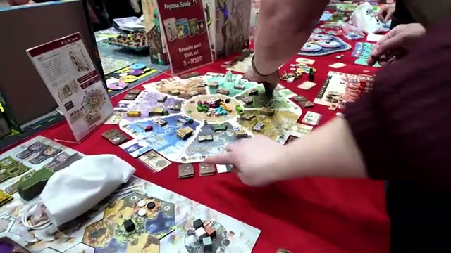 Pegasus Spiele zur SPIEL 26: Recall, Medico, Emerland, Wolfsmond und mehr